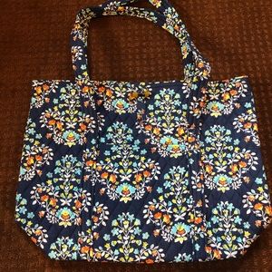 Vera Bradley tote chandelier floral